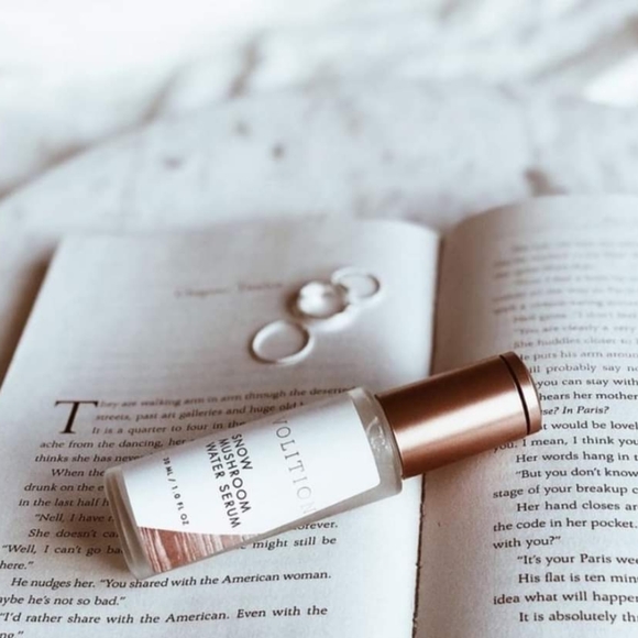 New Snow Mushroom Water Serum - Picture 2 of 2